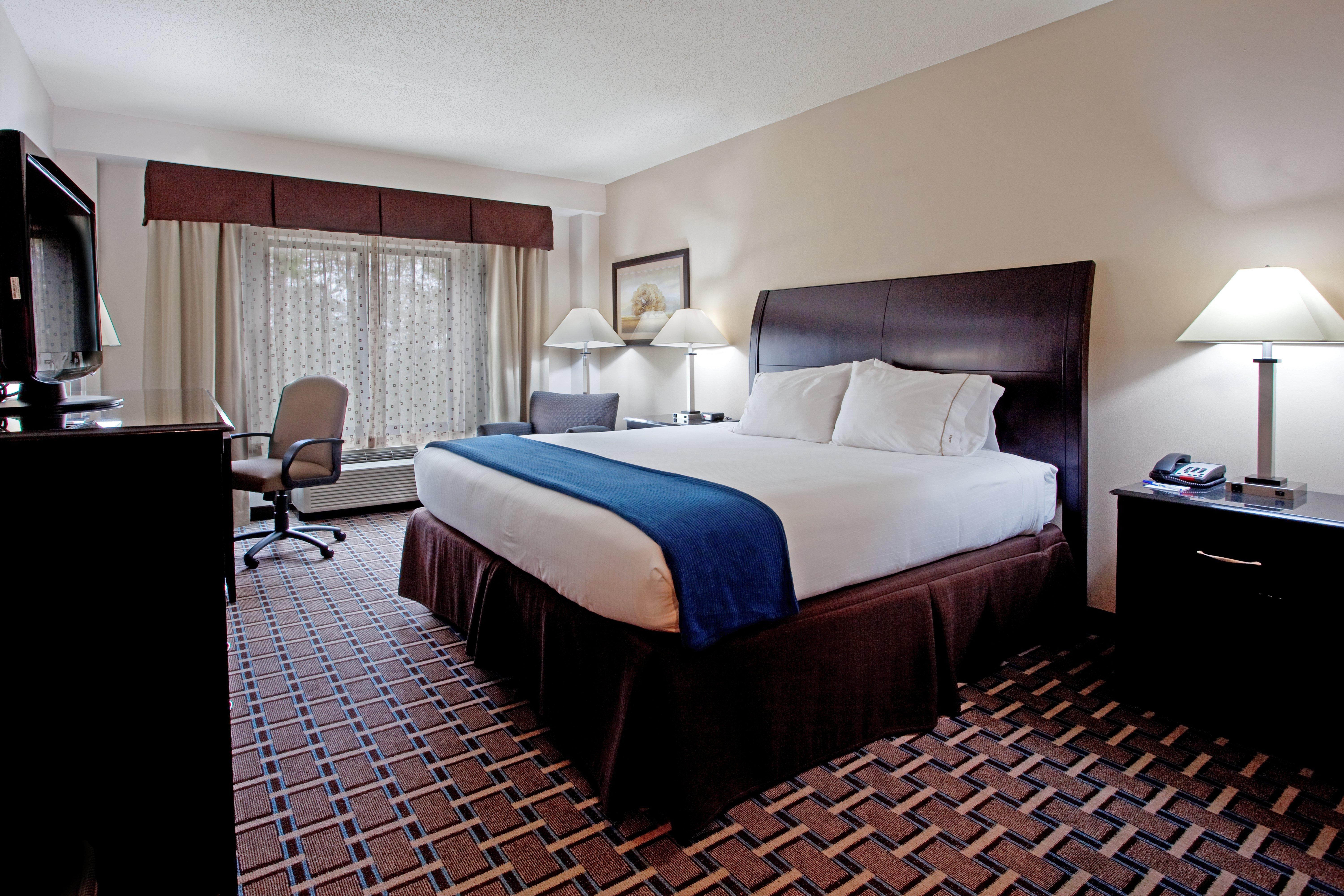 Holiday Inn Express Hotel & Suites Hope Mills-Fayetteville Airport By Ihg Exterior photo