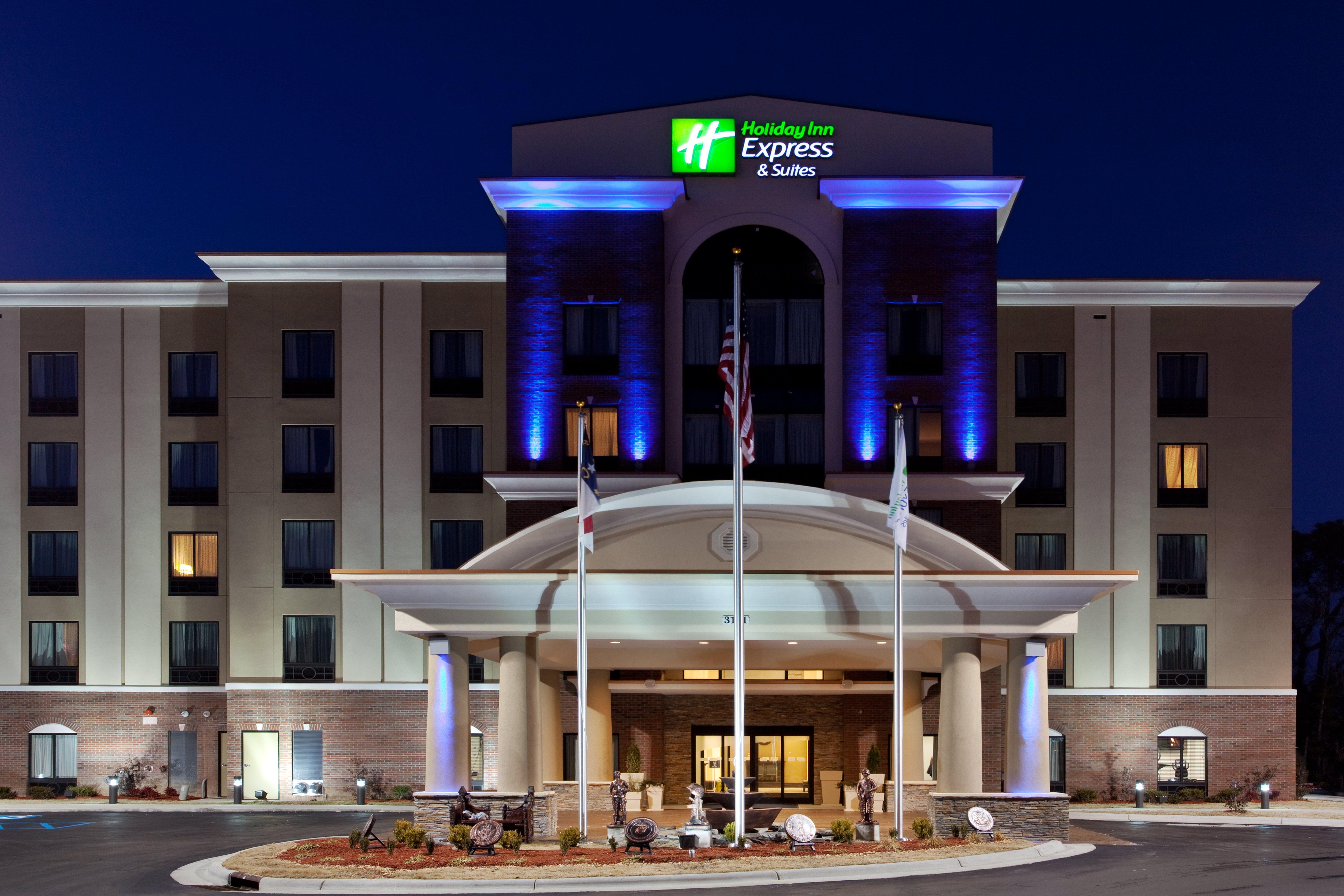 Holiday Inn Express Hotel & Suites Hope Mills-Fayetteville Airport By Ihg Exterior photo