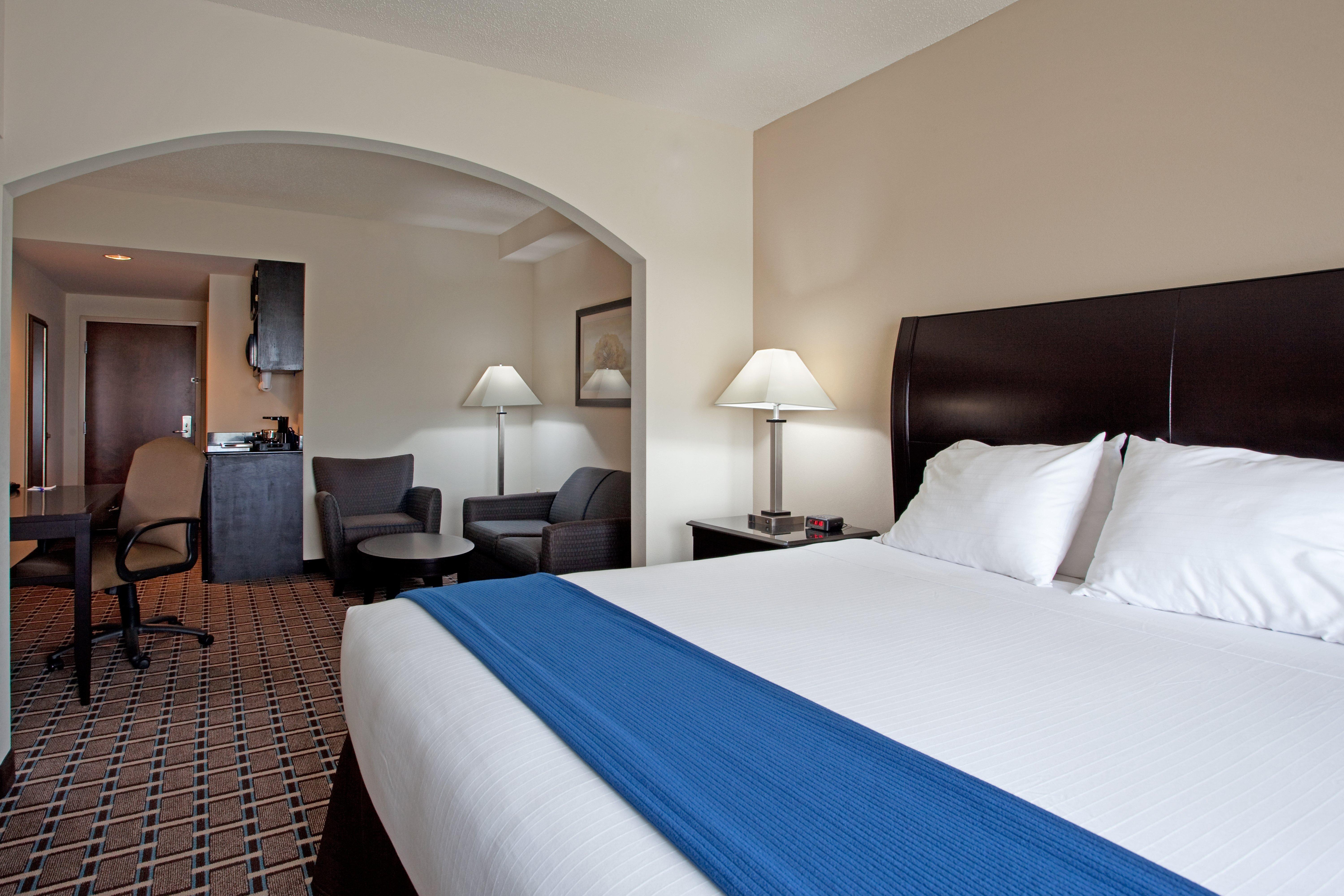 Holiday Inn Express Hotel & Suites Hope Mills-Fayetteville Airport By Ihg Room photo