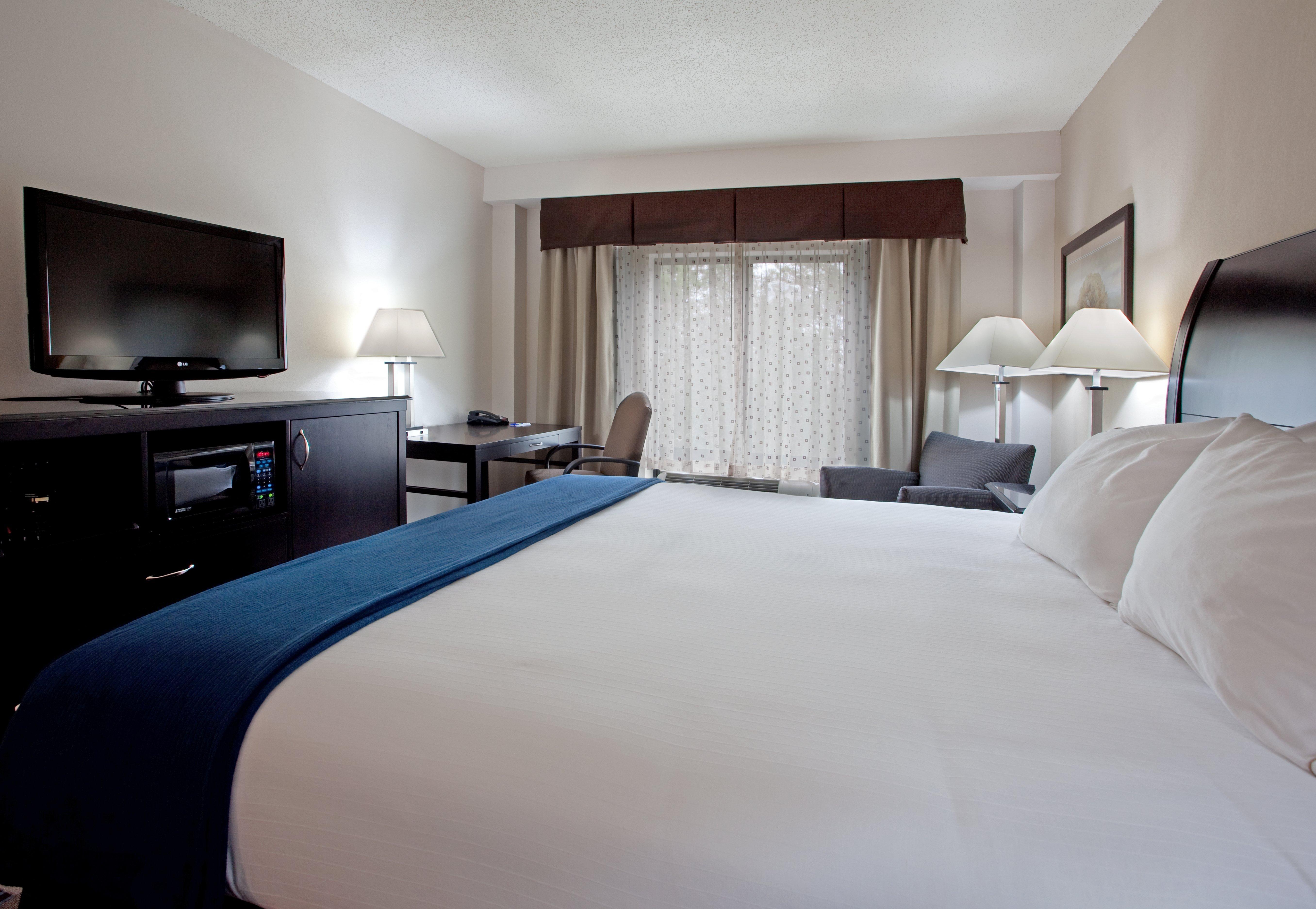 Holiday Inn Express Hotel & Suites Hope Mills-Fayetteville Airport By Ihg Exterior photo